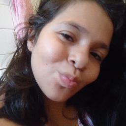 sou uma menina que gosta de curtir a vida sendo feliz ;)
