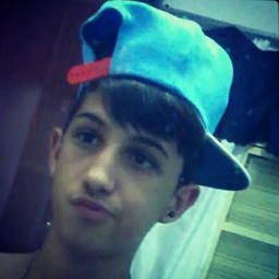 →Euu queroo.
Euu PossO.
Euu coonsiigO ←
●๋•Siimplees αssiim ~