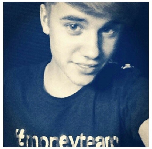 Selenaluv243 Profile Picture
