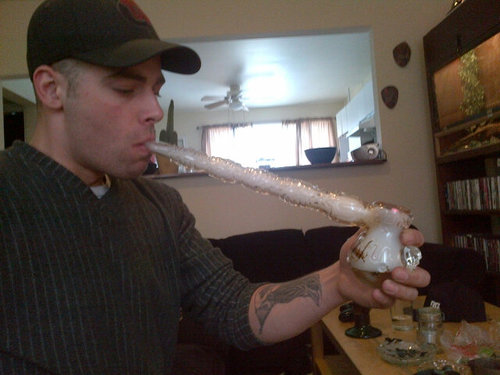 I hit the bong all day long.....marijuana is the one drug that kills noone.....4:20 allday....Legalize Canada
