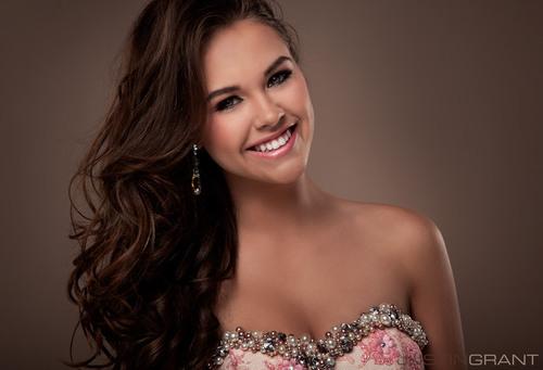 Miss Arizona Teen USA 2012!
Live each day like its your last :)