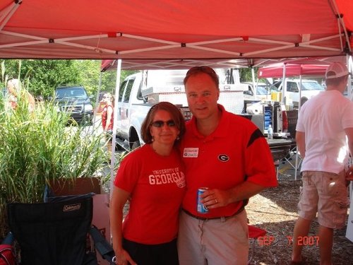 Works for Motorola Solutions, enjoys travelling and SEC Football.