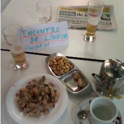 a prática regular de uma língua estrangeira, chave para uma aprendizagem eficiente.
http://t.co/nLtLAimA