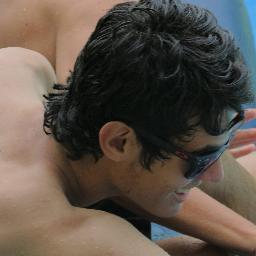 Curto Reggae,rock ,esportes radicais , sou mineiro uai ! . Esse é meu mundo 140 caracteres dia-a-dia---http://t.co/5Y0SGRnf