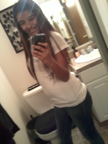 i am a 11 year old girl who does cheer and loves one direction.