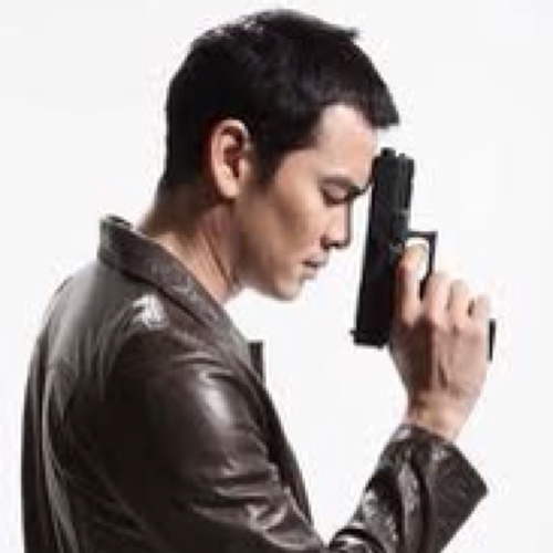 ผม ณดล พี่ชายของภัท ขรึม จริงจัง แต่อบอุ่น ไม่เชื่ออะไรง่ายๆ รักครอบครัวมาก ไม่ใช่คุณชาคริตนะครับ