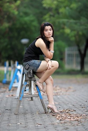 karena mungkin pada suatu saat nanti dia akan membawakanmu seribu kali (bahkan lebih) kebahagiaan untukmu..