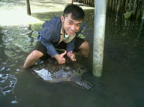 Simple man, lovely , 25tahun nyari teman2 gay yg banyak, suka pacar yg dewasa, jg setia, n penyayang,...