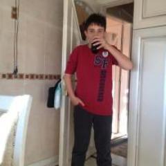 @Follow me .d   
@  3 Gizem Çağlar  3 @