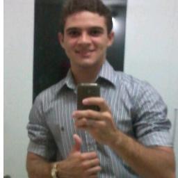 Estudante de Medicina Veterinária - UFCG,
São bentense, apaixonado por: forró, vaquejada, por minha família e amigos. ♞ Obrigado meu Deus por tudo !