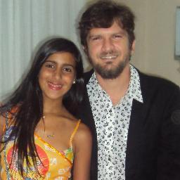 _ # É claro que a vida ensina a gente a ser Feliz '