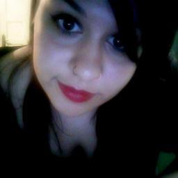 Vou parar de usar roupas pretas ... Quando inventarem uma cor mais escura (: