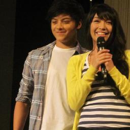 we SUPPORT the KathNiel lovetem :* we L♥VE @bernardokath and @imdanielpadilla .. #GOforteamKATHNIEL try to SUPPORT and L♥VE((: make the gray button BLUE #FOLLOW