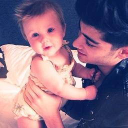 soy toda enterita de zayn malik y toda una directioner