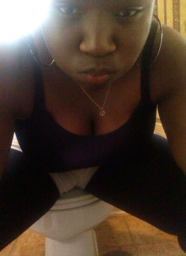 I Lovee To Singg & Act!!
Weird Hair Style Fuckenn Oudda Sight
@TeamImDifferent