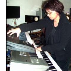 musician , composer music for media,films and documents....
https://t.co/ulKSgwQbDU
http://t.co/rVslgkjnkK