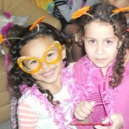 camila linda!****