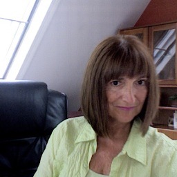 PR pro, cybersecurity & tech advocate, big dog rescuer, movie enthusiast