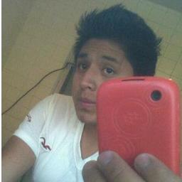 soi un chavo bn atoda madre me gusta acer amistades y ps ai esta mi fb para los k kieran :33