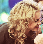 ''Olhos lindos. Dona do sorriso que faz meu coração bater descontroladamente. Pequena a qual eu tanto amo.'' ❤