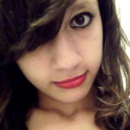 ME CRIITICΛ MΛAS MORRE DE INVEEJΛ
TΛ RECΛLCΛDΛ COMIGOO NUUM FOODII
.-ILUMINADA POR DEUS!
