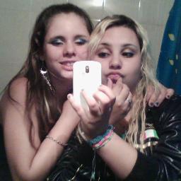 HOLA SOY MARLENE TENGO 13 AÑOS Y MI SUEÑO ES CONO SER A ROBERT THOMAS PATTINSON Y KRISTEN