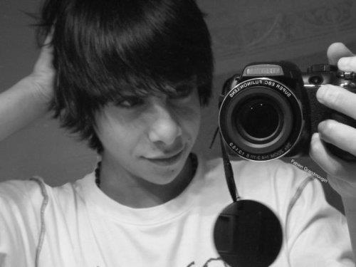 Brun, photo, et toilettes.
Description absolument merdique mais pas pour autant fatidique.
#BOUSE #PHOTO #VIDEO
Je les aime tous. Hahahah qui ?? Devinne :)