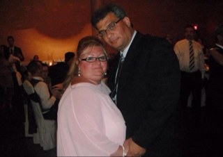 v2beauty's profile picture. Hairdresser, love to play the piano, and is a Cub Scout Leader and loves being me ;)