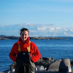 MIT Graduate student studying coral reefs and climate change, science communication enthusiast