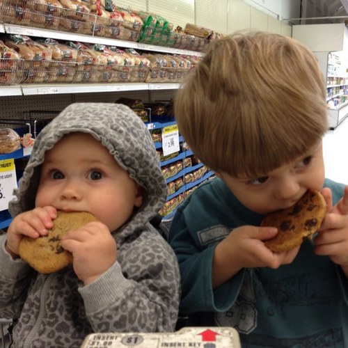 Married mom of 3 little kids living in Calgary. I tweet about products, shops, restaurants, etc from a Mom's perspective with a SW emphasis.