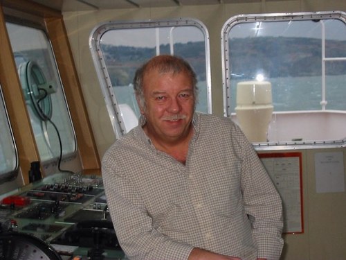 #vote socialist Sunderland supporter semi retired ship’s captain socialist not the new labour variety. Hate the tories, and hate what Labour has now become.