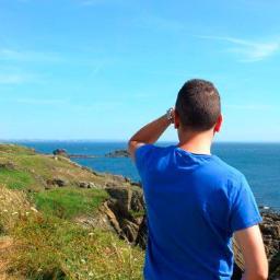 Software engineer turned executive | Tech & innovation enthusiast | Thoughts on software, technology & leadership.