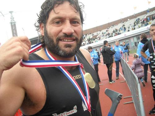 GianniSasso's profile picture. Ischia amputee athlete. World Marathon Record in 4:28'38 (Amsterdam 2012) Paralympic Rio2016 in Paratriathlon. Football player Nazionale Amputati. Love my life