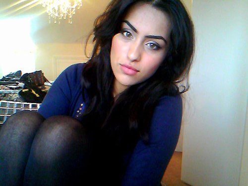 20,crim,green eyes ;)