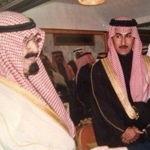 فتاه عشرينيه ، ثمله بحب ذلك الرجل الذي يميل عقاله من الطنا ، احمد ربي كل يوم لأني شمريه ..