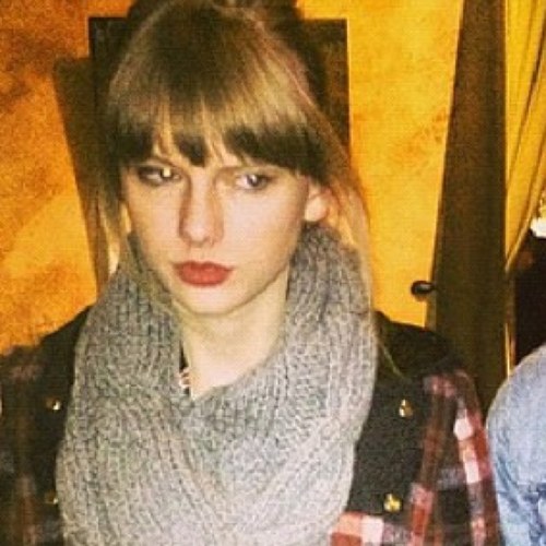 Hi... um I prob can't even describe my love for taylor swift so I'll just tweet about it