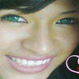 Eliizapet's profile picture. Observamos el mismo cielo :D