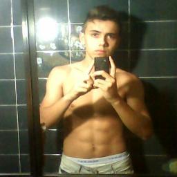 Estupidamente exagerado.
