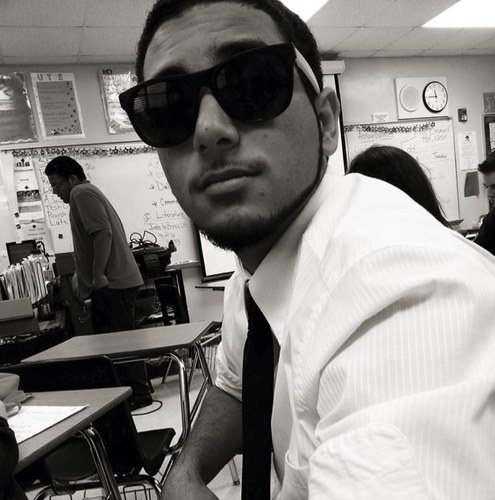 MIA. UCF. Music, cars, and live life how I want it. Talk to me if anything :)