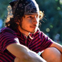 Facebook: /TonBirth
Instagram: @TonBirth
Skoob: @TonBirth
