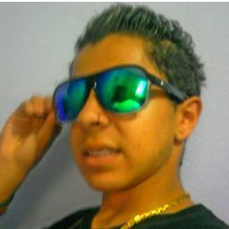 Kaique barbosa barbosa..  Bom Tenho 14 anos sou Feliz, ousado, chato, legal, brincalhão e filho de DEUS..  Corinthiano rocho!!  Segue ae?? sigo de volta