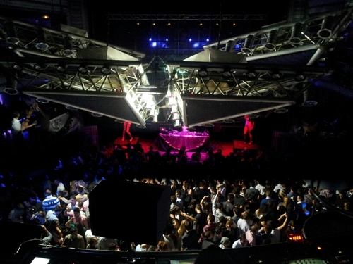 TRABAJAMOS CON LAS MEJOR DISCOTECAS DE MADRID - SESIONES - FIESTAS - LIMUSINAS - LISTAS Y RESERlVAS // ¡SÍGUENOS! MADRID, ESPAÑA