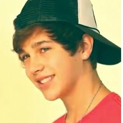 Mahomies Unite. #Mahomie Not associated with Austin Mahone, sadly.