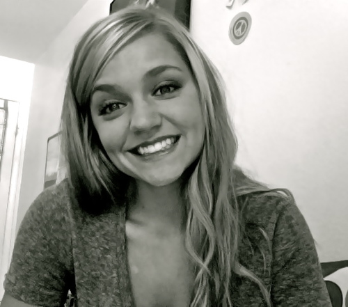 A photograph taking, cupcake making, free-time wasting, globetrotting blonde.