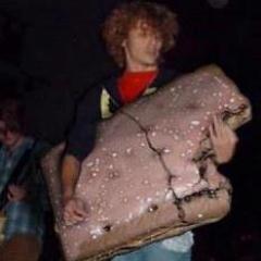 TheDylanK's profile picture. Aspiring comedian that doesn't live with his mom, well sort of, it's like a guest house, it's quite nice though. Ok, Aspring comedian that lives mom adjacent