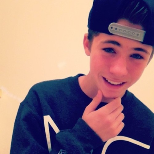 xItsTristanYo's profile picture. Call me Tristan or T-Mac. I'm 17 and I'm a dancer. I'm homeschooled. I live nature and wildlife. I'm confused about my sexuality. [FL/RP]