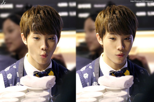 I'm BOT not real จินเอ๋อ @.@ แดนซ์แมทชีน แห่งเอ-เจ็กซ์ ฟอลไม่ฟอลก็ตามศรัทธาครับ^^  (real : @Ajax_SJ94) #Specialfam