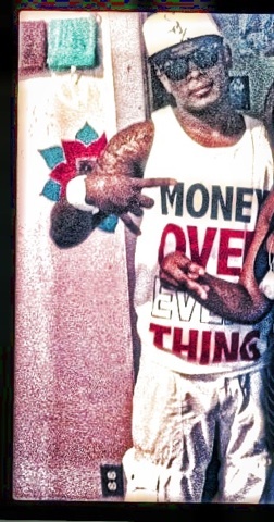Amongst La Familia... No New Niggas. #FreeNoddy ...... Follow me on IG KRhone_24
