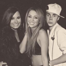 SofiToaster's profile picture. @justinbieber Follow Me :'3