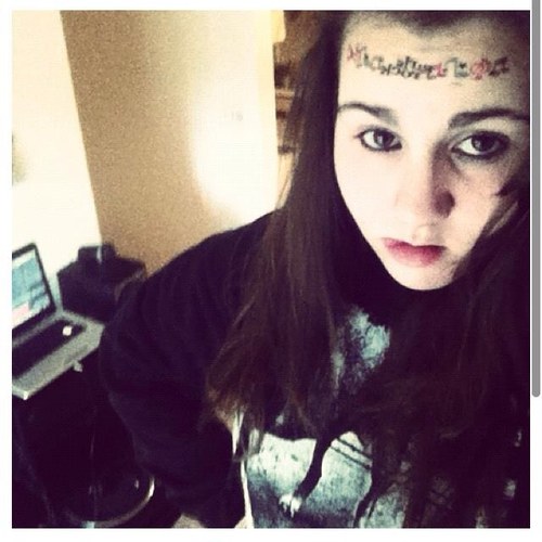 •directioner• •belieber• •janoskians• •sleeping with sirens• i live my guitar & my camera & my name is livia c: asdfghjkl ok bye CX